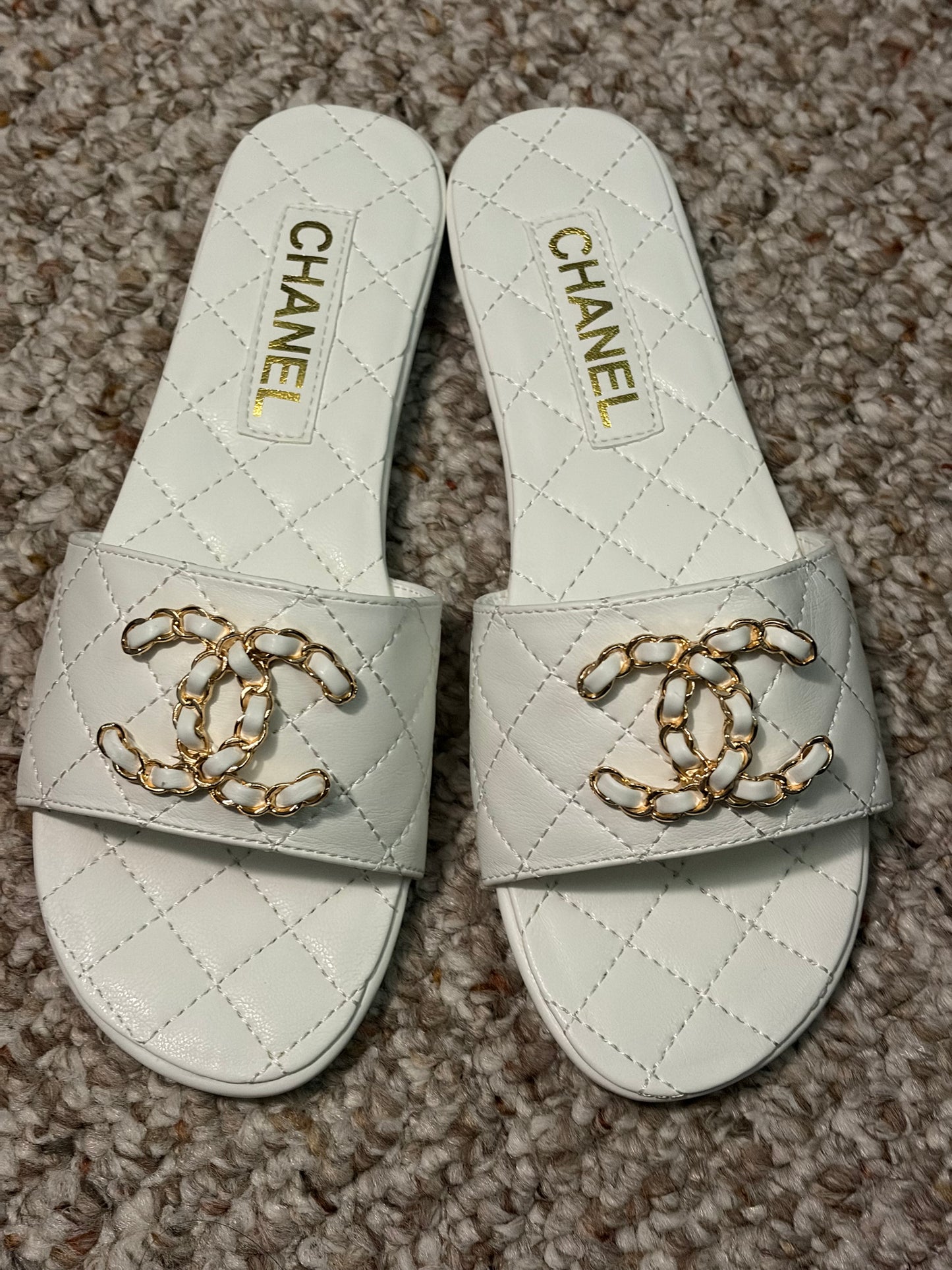 Nelly white sandals