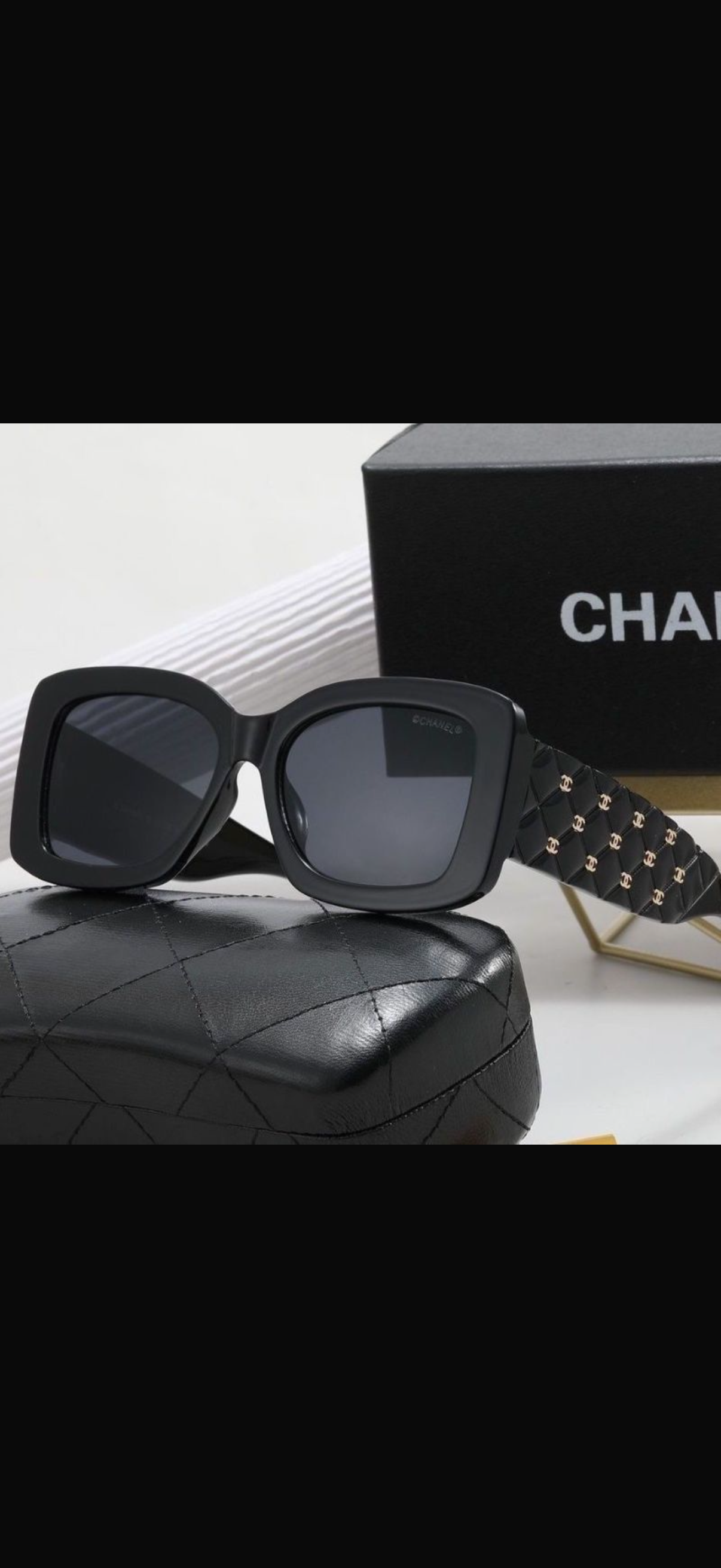 Small label sunglasses