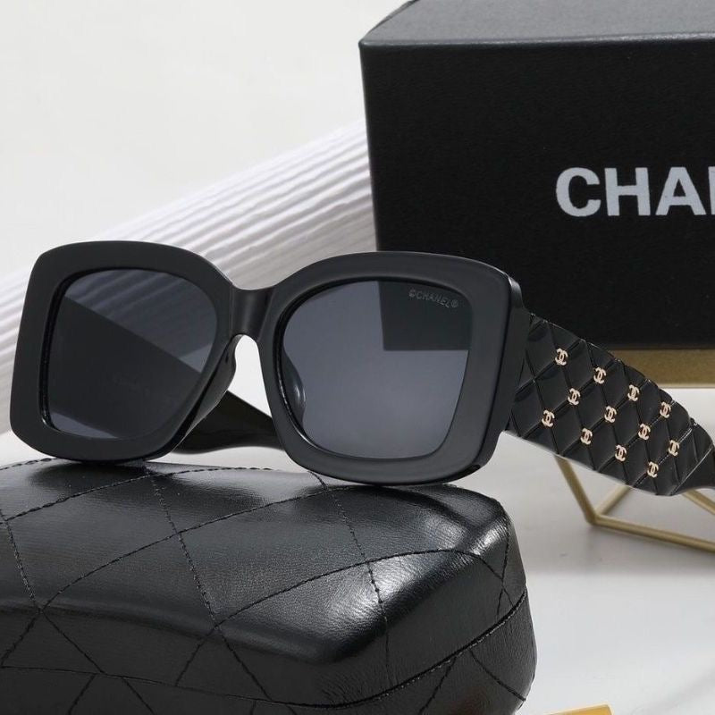 Small label sunglasses