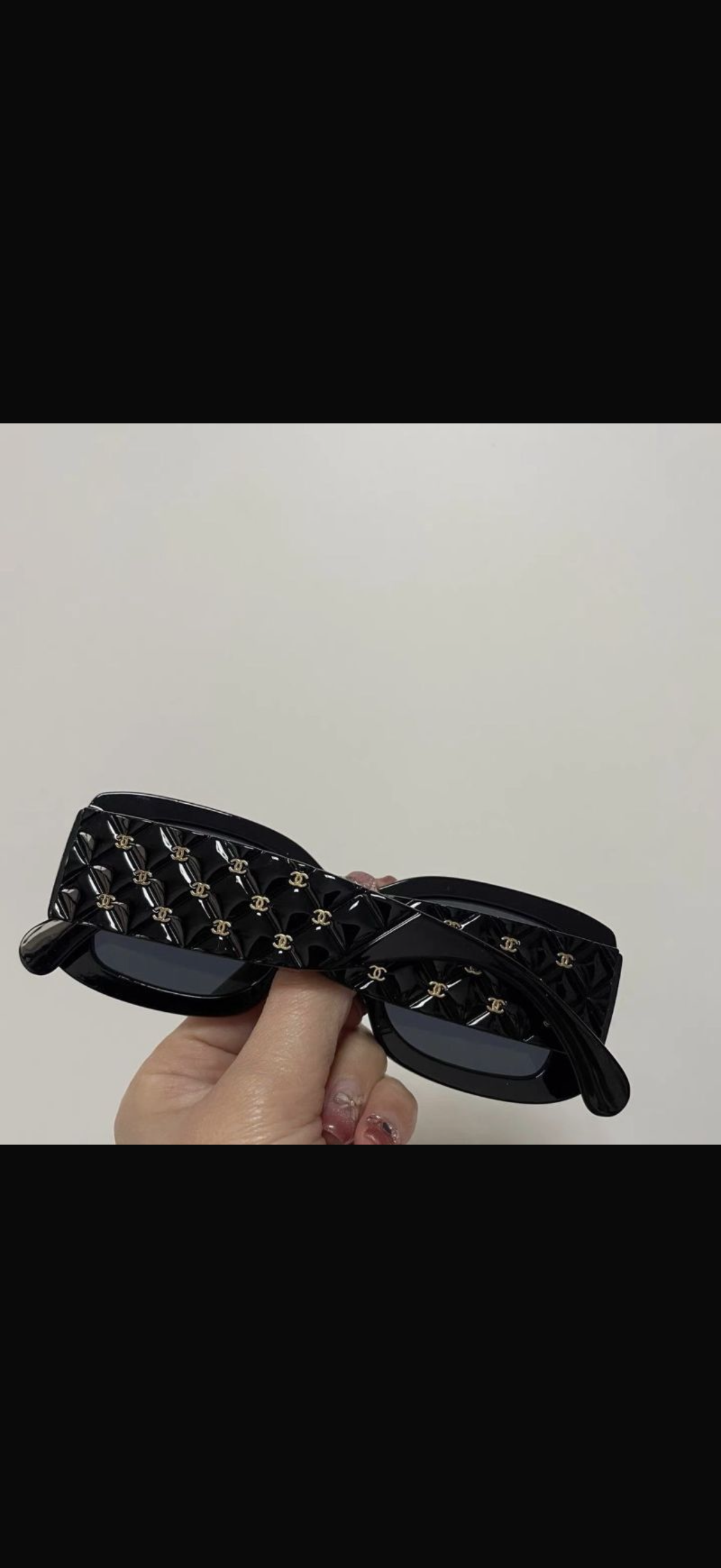 Small label sunglasses