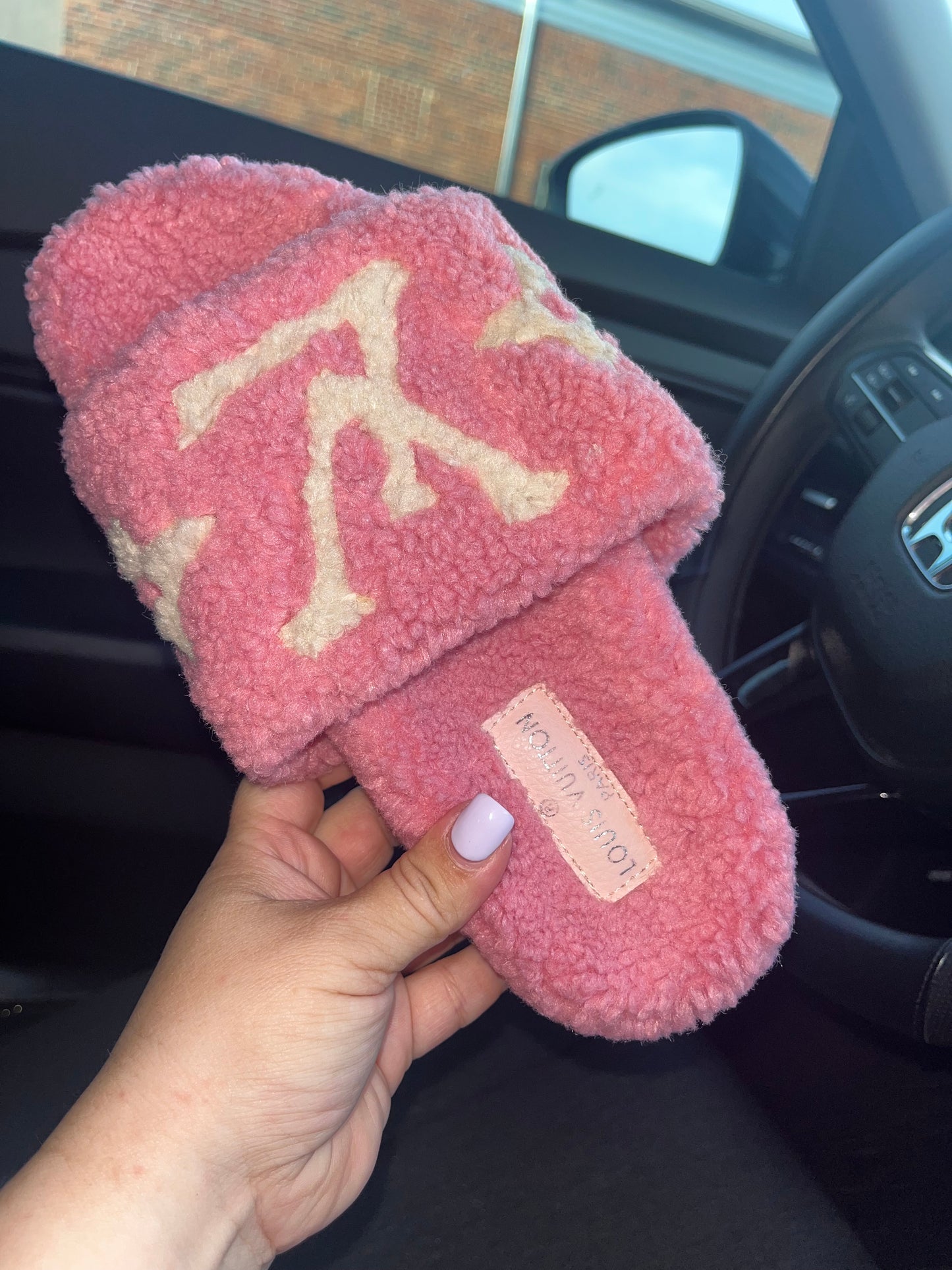 Vuitton Pink