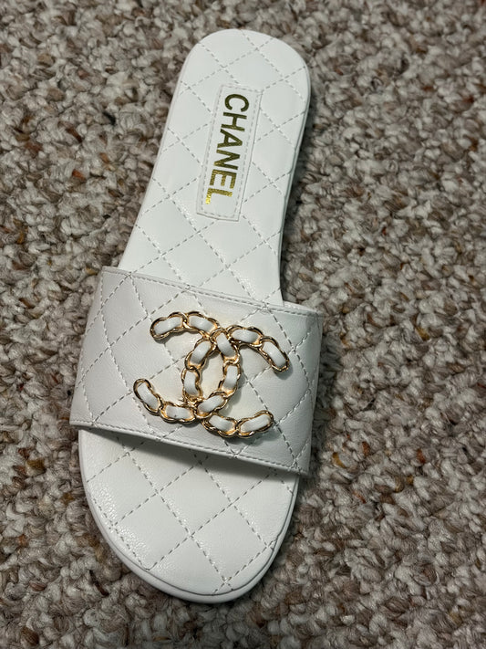 Nelly white sandals